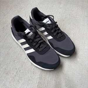 Adidas Men's Gray and White Sneakers run 60s 4.0